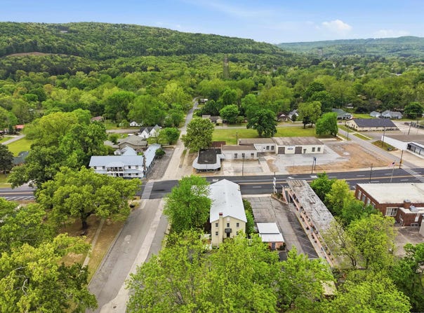 122 E Main Street, Heber Springs, AR 72543