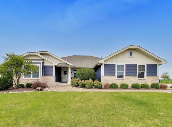 735 Peacock Place, Manteno, IL 60950