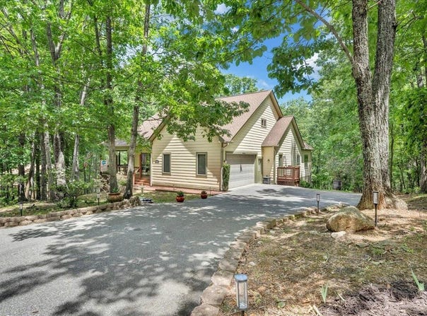 30 Boulder Point DR, Hardy, VA 24101