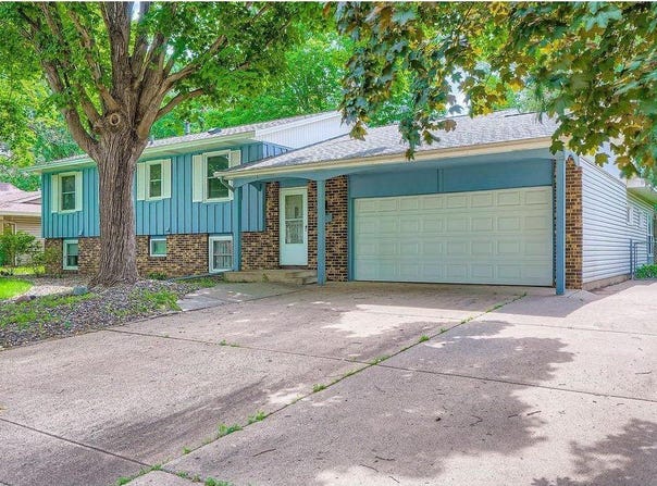 10465 Osage Street NW, Coon Rapids, MN 55433