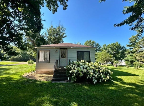 1040 1st Avenue NE, Glenwood, MN 56334