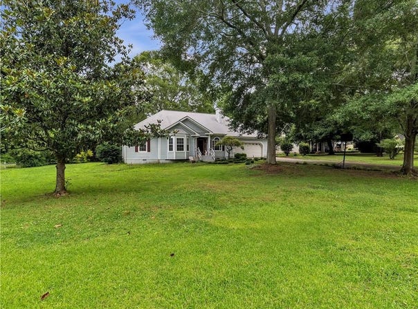 104 Blue Holly Drive NE, Calhoun, GA 30701