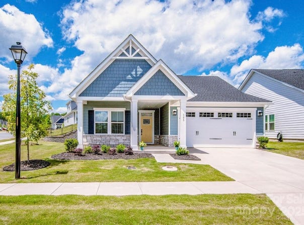 105 Chase View Lane, Troutman, NC 28166