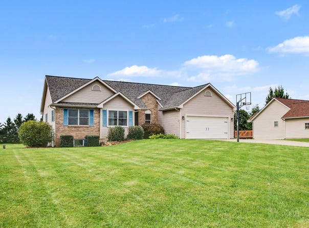 27357 Birmingham Court, Paw Paw, MI 49079