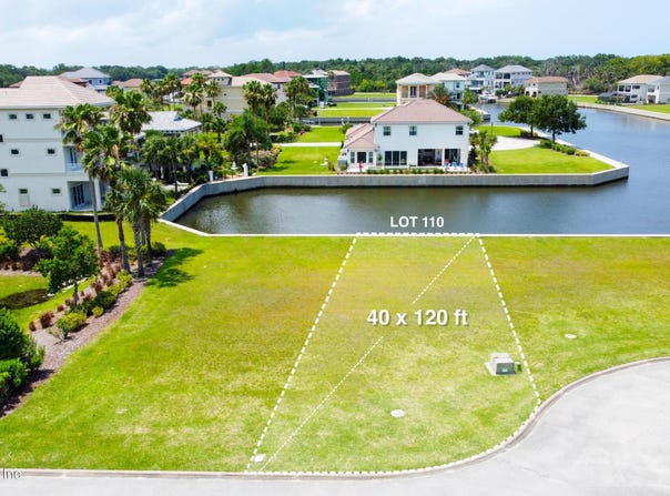 8 SCHOONER Circle, Palm Coast, FL 32137