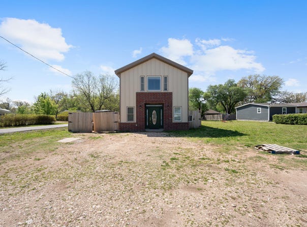 716 W Lindly Street, Jay, OK 74346