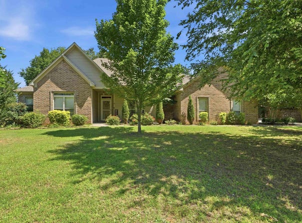 8 Oak Cliff Cove, Damascus, AR 72039