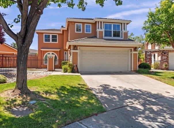 500 Birdsong ST, GILROY, CA 95020
