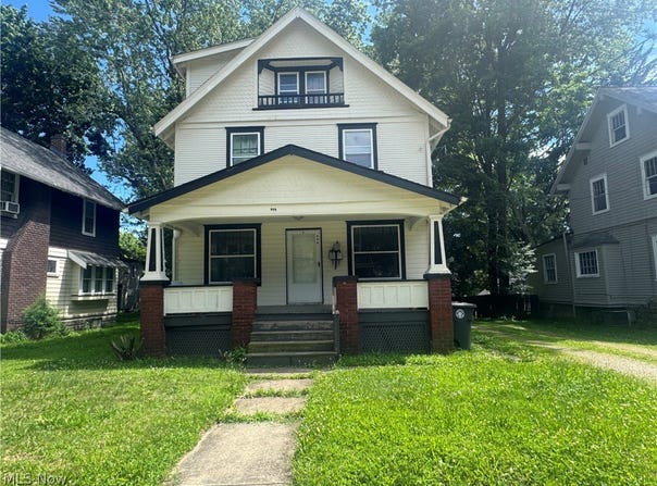 996 Bloomfield Avenue, Akron, OH 44302