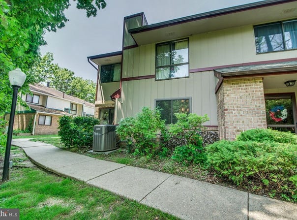 802 TIMBER CREEK, LINDENWOLD, NJ 08021