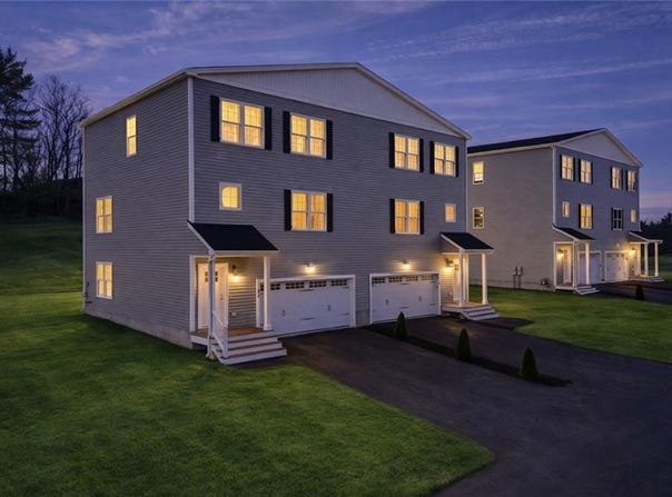 2 Old County Village Road, Smithfield, RI 02917