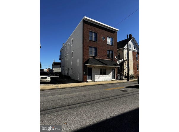 111 HIGH Street, HANOVER, PA 17331