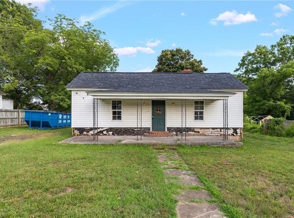 1440 South Avenue, Eden, NC 27288