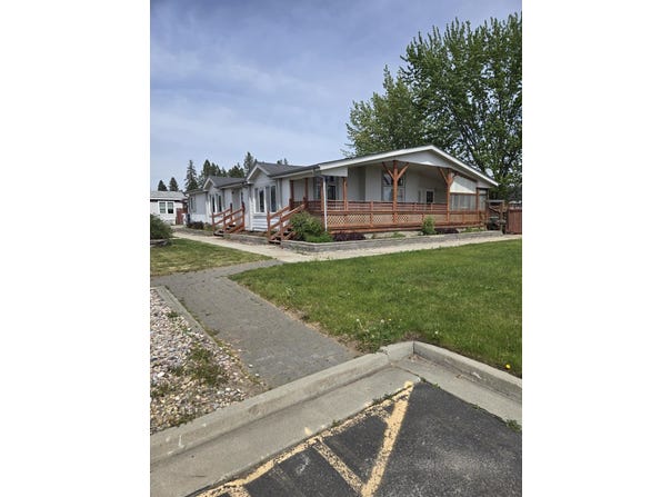 407 E H St, Deer Park, WA 99006