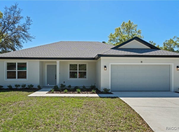 18 Pine Pass Lane, Ocala, FL 34472