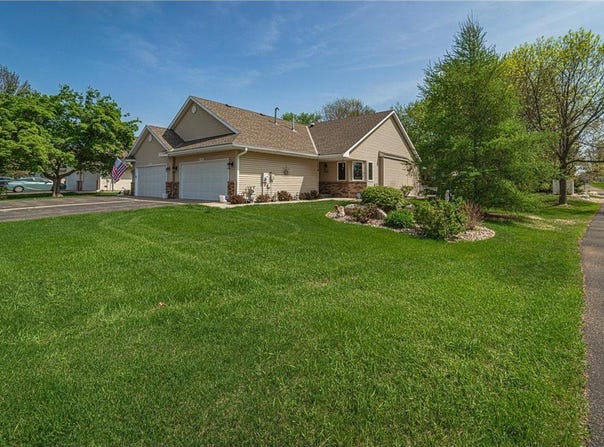 17081 Pheasant Meadow Lane SW, Prior Lake, MN 55372