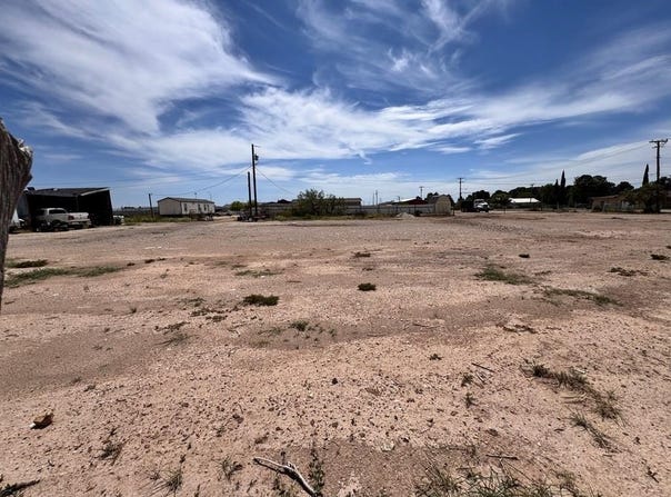 1- E Urias, Fort Stockton, TX 79735