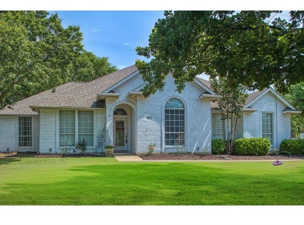 107 Suburban Drive, Ovilla, TX 75154