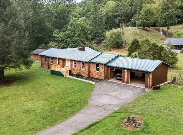 29 Kg Estates Road, Louisa, KY 41230
