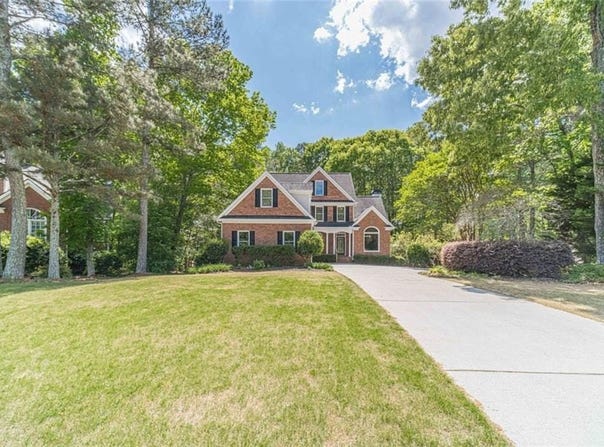 395 Amberbrook Circle, Grayson, GA 30017