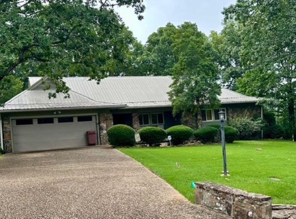 105 Crest Drive, Fairfield Bay, AR 72088