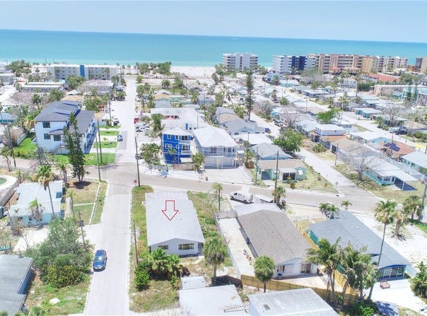 14501 N BAYSHORE DRIVE, MADEIRA BEACH, FL 33708