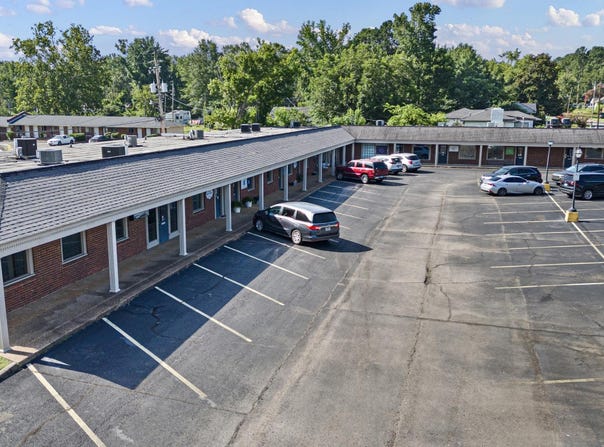 2621 W Main Street, Russellville, AR 72801