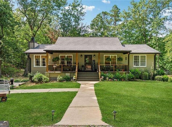 315 Rhine, White, GA 30184