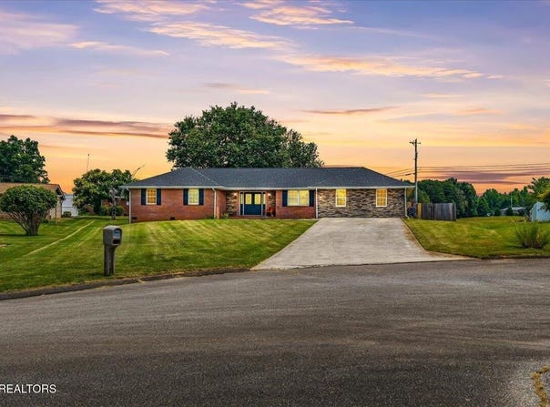 1217 Cedar Lane, Etowah, TN 37331
