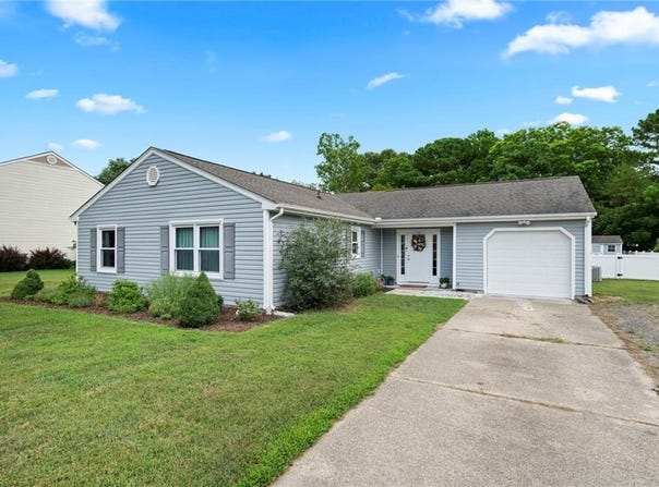 210 Azalea Drive, Smithfield, VA 23430