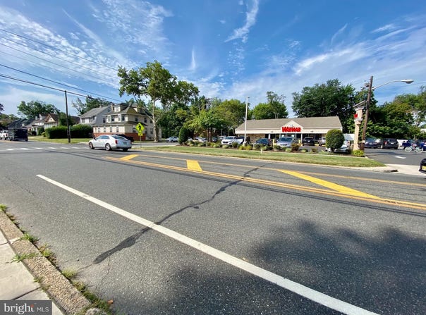 402 S WHITE HORSE PIKE, AUDUBON, NJ 08106