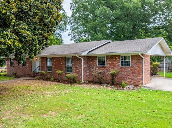 2521 Robinson Avenue, Conway, AR 72034