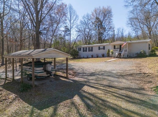 310 Najobe Point Road, Clarksville, VA 23927