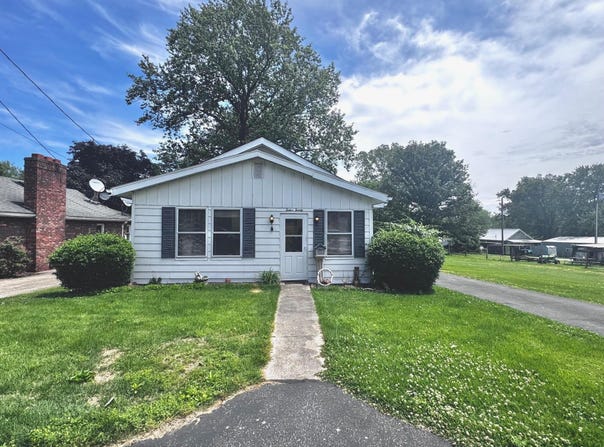 1220 S Darwin Avenue, Princeton, IN 47670
