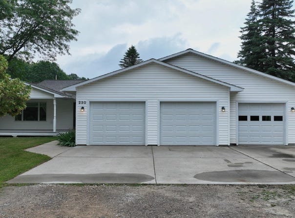 230 W Deerfield Road, Mt Pleasant, MI 48858