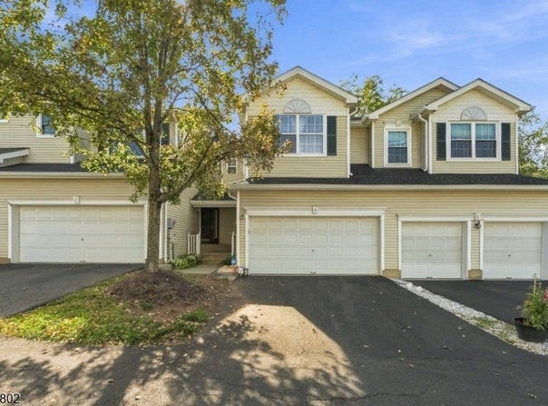 9 Old Orchard Ct, Clinton Town, NJ 08809-2626