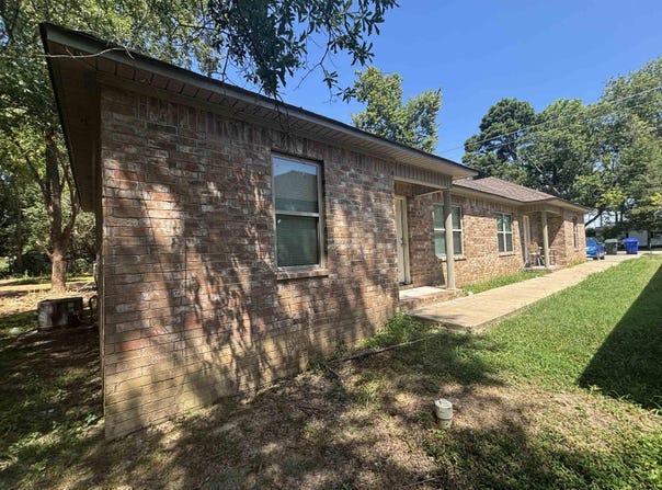 1413 Hardy Street, Conway, AR 72034