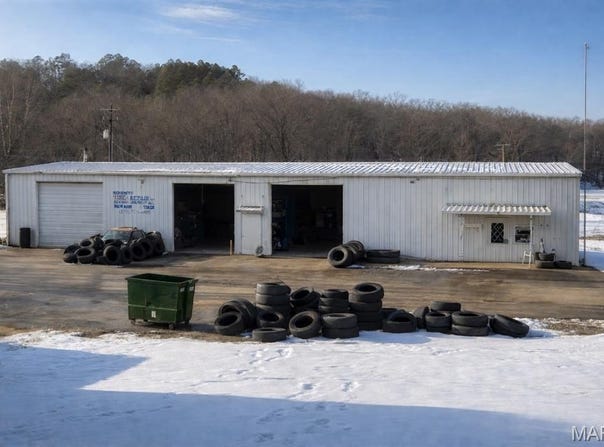 77 Mo-8 E, Steelville, MO 65565