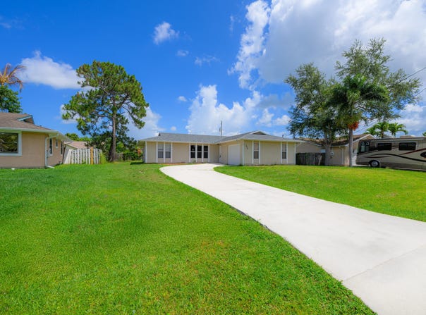 554 NW Twylite Terrace, Port Saint Lucie, FL 34953