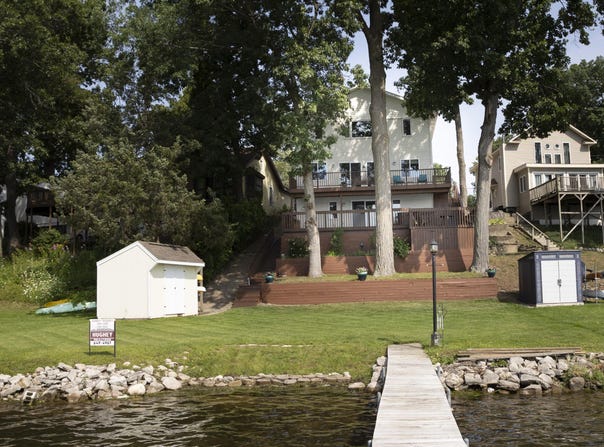15095 Barton Lake Drive N, Vicksburg, MI 49097