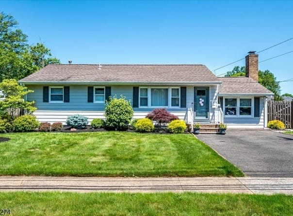 251 E Crescent Pkwy, South Plainfield Boro, NJ 07080