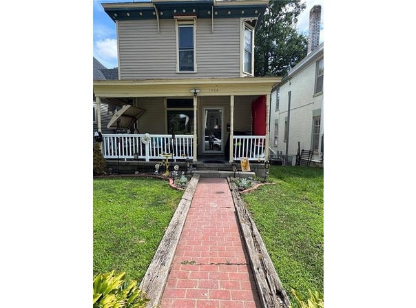 1924 Clay Street, St Joseph, MO 64501