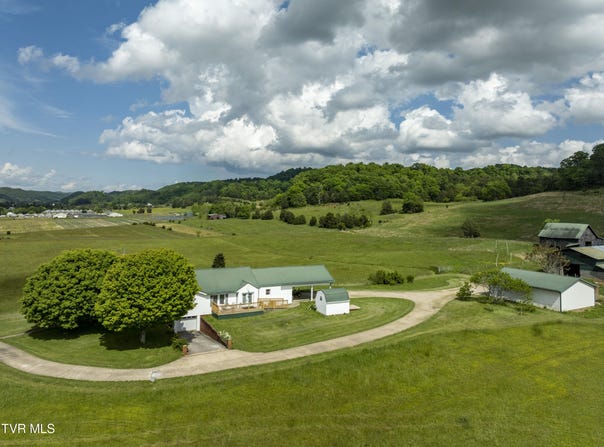 3570 Stanley Valley Road, Surgoinsville, TN 37873