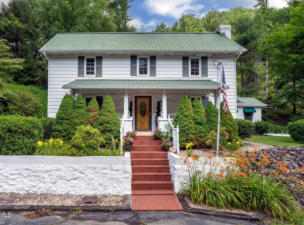 6646 Roan Creek Road, Butler, TN 37640