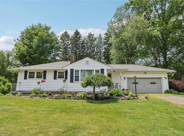 845 N Lake Street, Madison, OH 44057