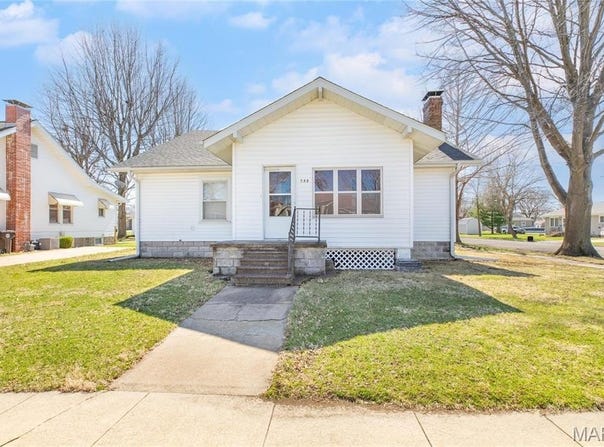 533 Locust Street, Carrollton, IL 62016