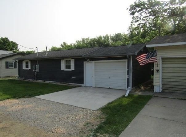 260 Mallard Lane, Garnavillo, IA 52049