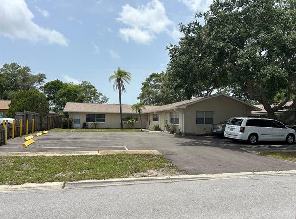 1500 LEO LANE E, CLEARWATER, FL 33755