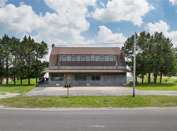 802 E NODAWAY Street, Oregon, MO 64473