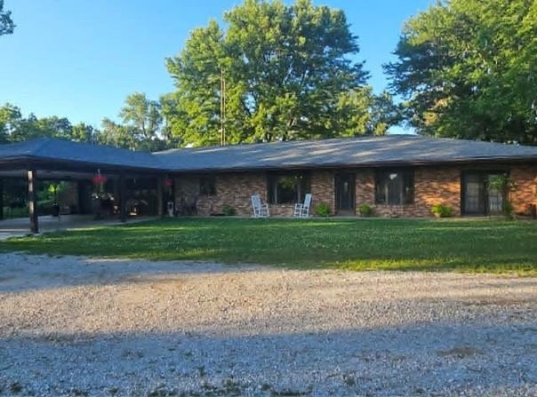 220 S 15th Street, Downing, MO 63536